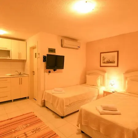 Badem * Kalkan